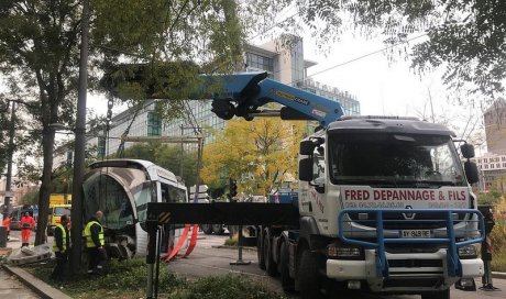 Relevage de tram accidenté Meyzieu