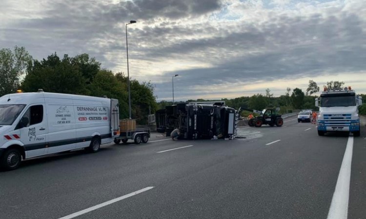 Relevage camion accidenté et nettoyage autoroute Meyzieu