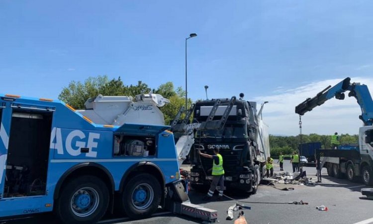 Relevage camion accidenté et nettoyage autoroute Meyzieu